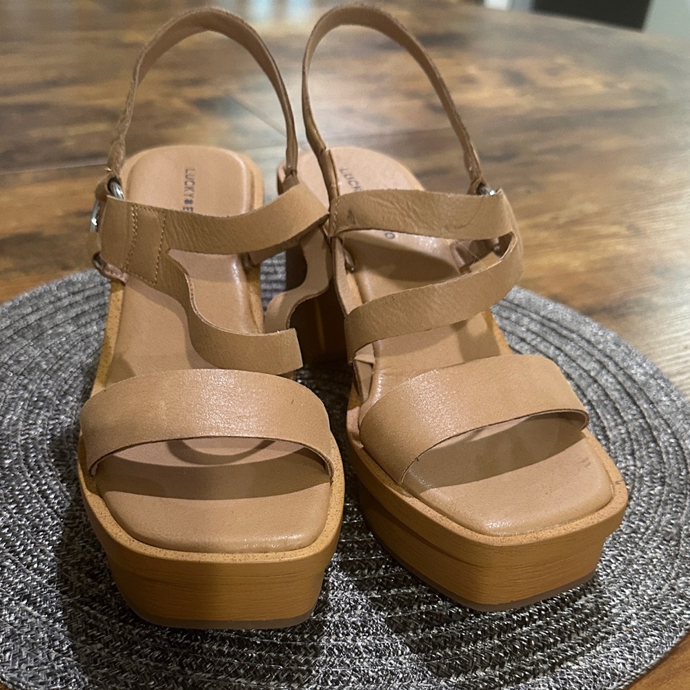 Lucky Brand Tan Platform Sandals